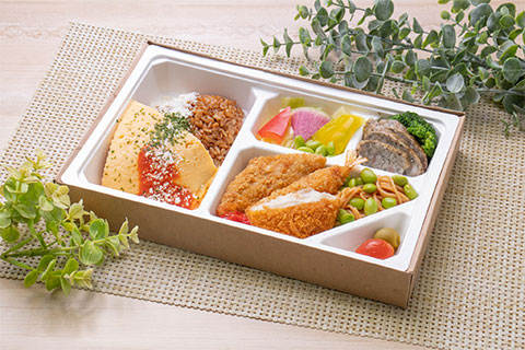 【ECO容器】特製オムライスとソーセージミックスフライ弁当