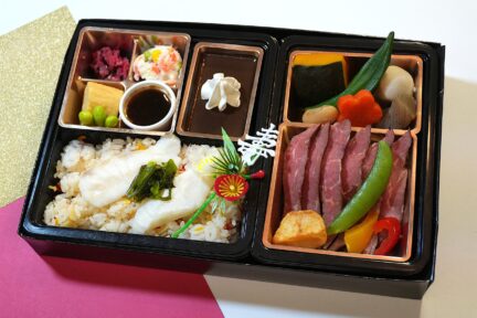 【冬限定！】厳選オーガニックビーフステーキと自慢の鯛めし御膳～うれしいデザート入り～